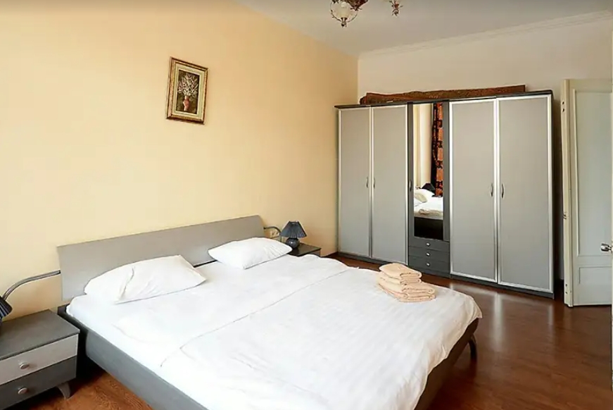 Жити у серці Києва. Скільки коштують квартири на Хрещатику: ціни та фото